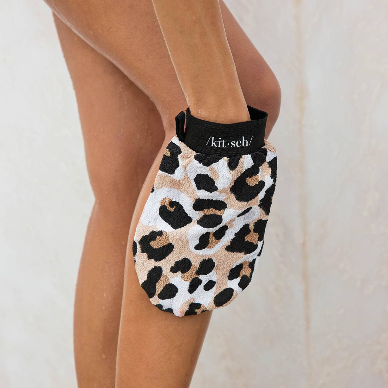 NR KITSCH EXFOLIATING GLOVE | LEOPARD