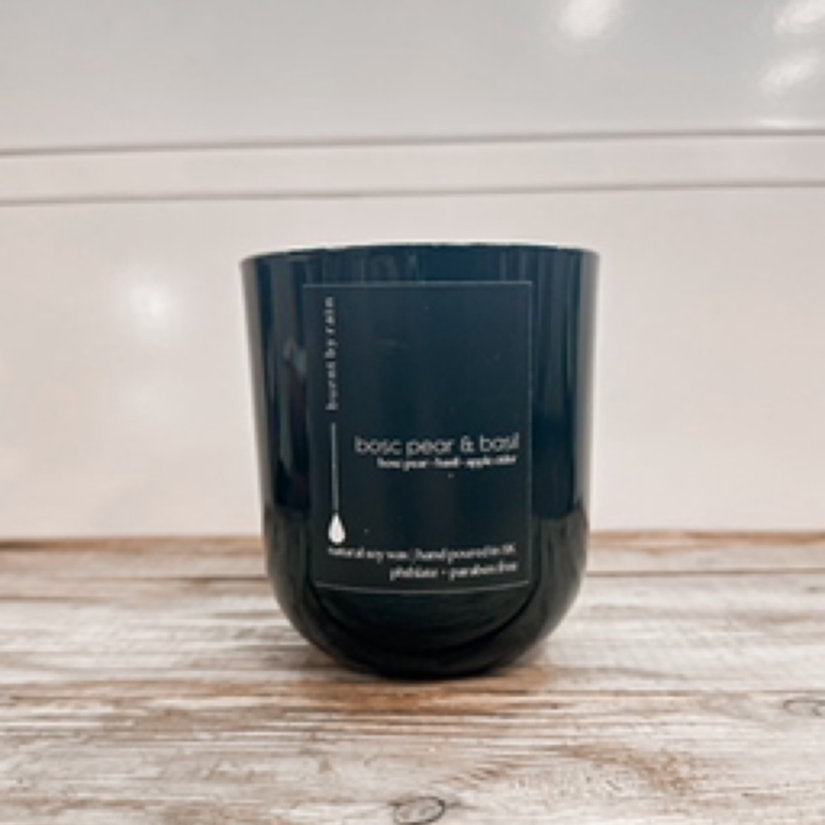 NR BURNT BY RAIN CANDLE | BOSC PEAR & BASIL | SINGLE WICK
