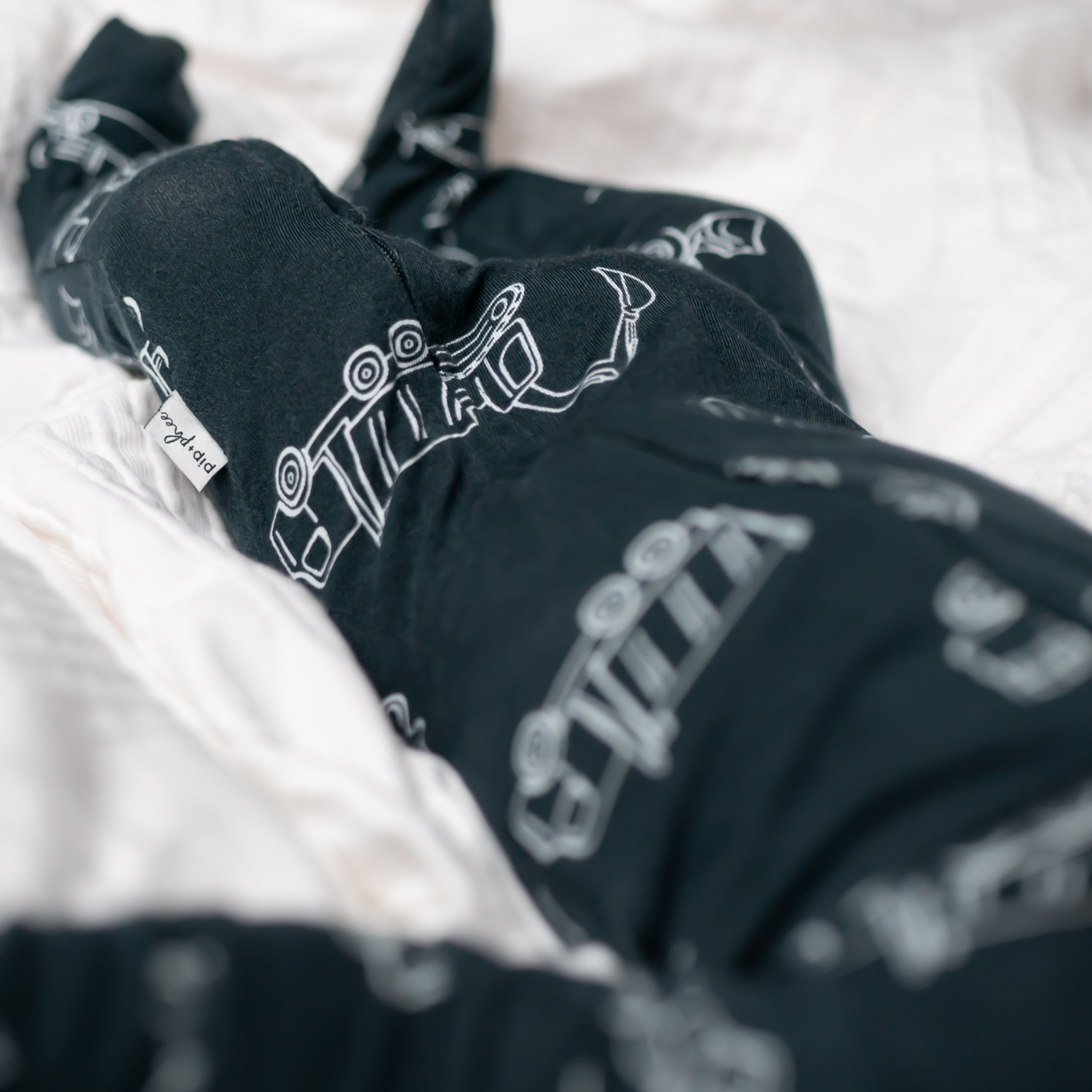 NR PIP + PHEE BAMBOO FOOTED SLEEPER | VINTAGE FLORAL