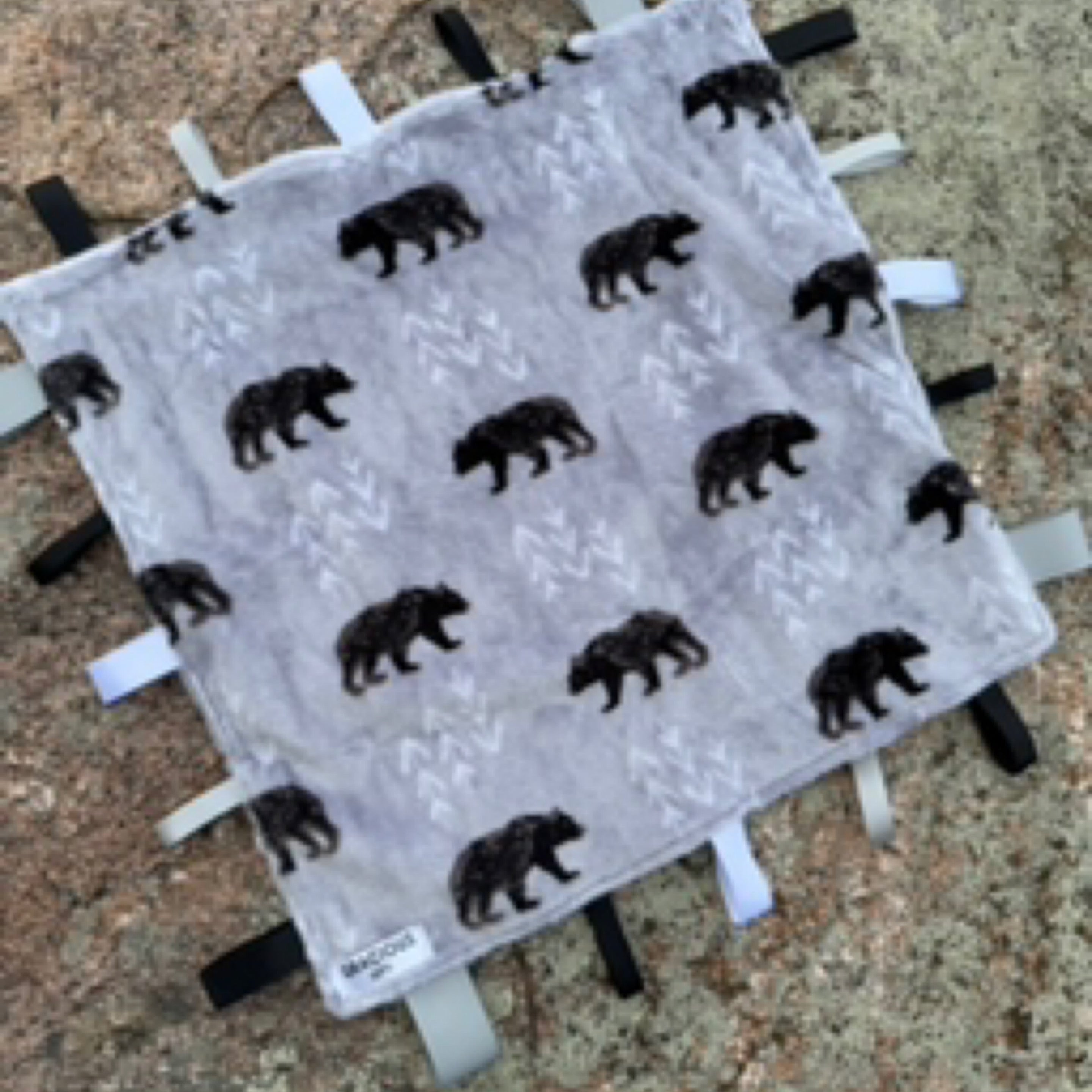 NR GG SNUGGLE BLANKY | BLACK BEAR