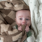 NR PIP PHEE TODDLER PLUSH BLANKET | CARAMEL SMILEY