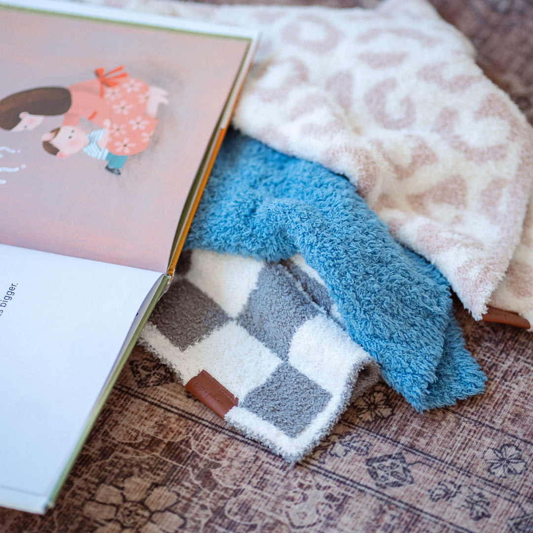 NR PIP PHEE PLUSH LOVEY | DENIM (15”x20”)