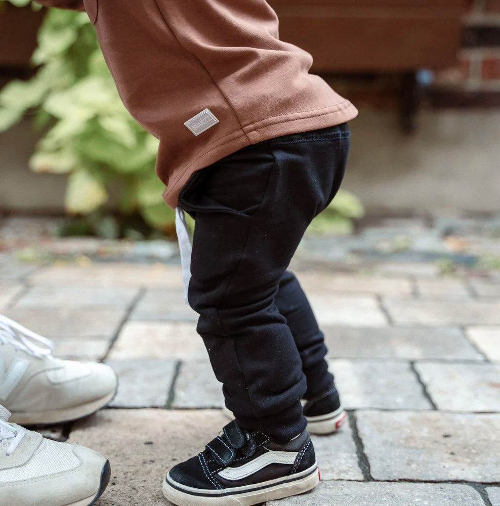 NR SWIZZ POCKET TEE | WALNUT