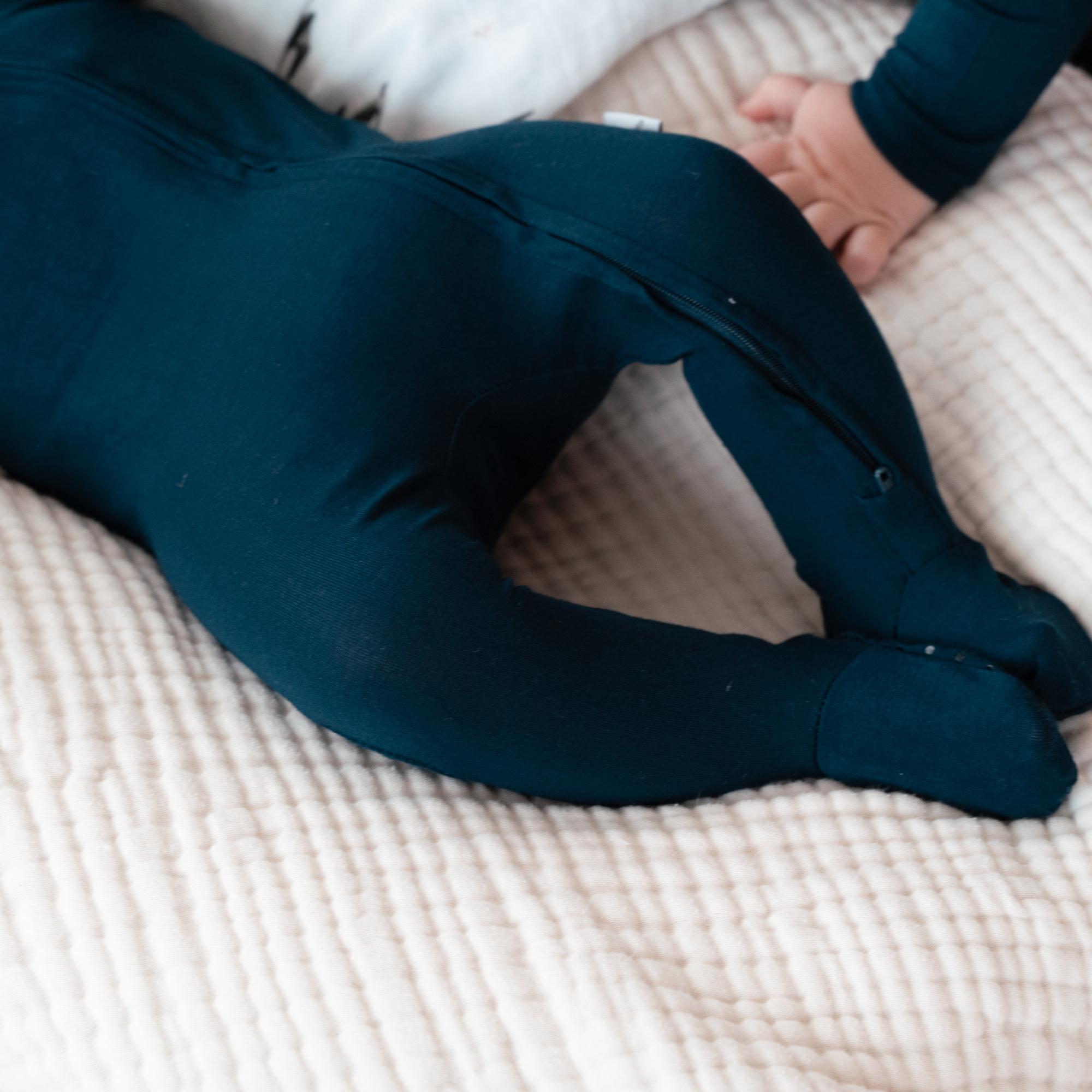NR PIP + PHEE CRANBERRY CHECK SLEEPER