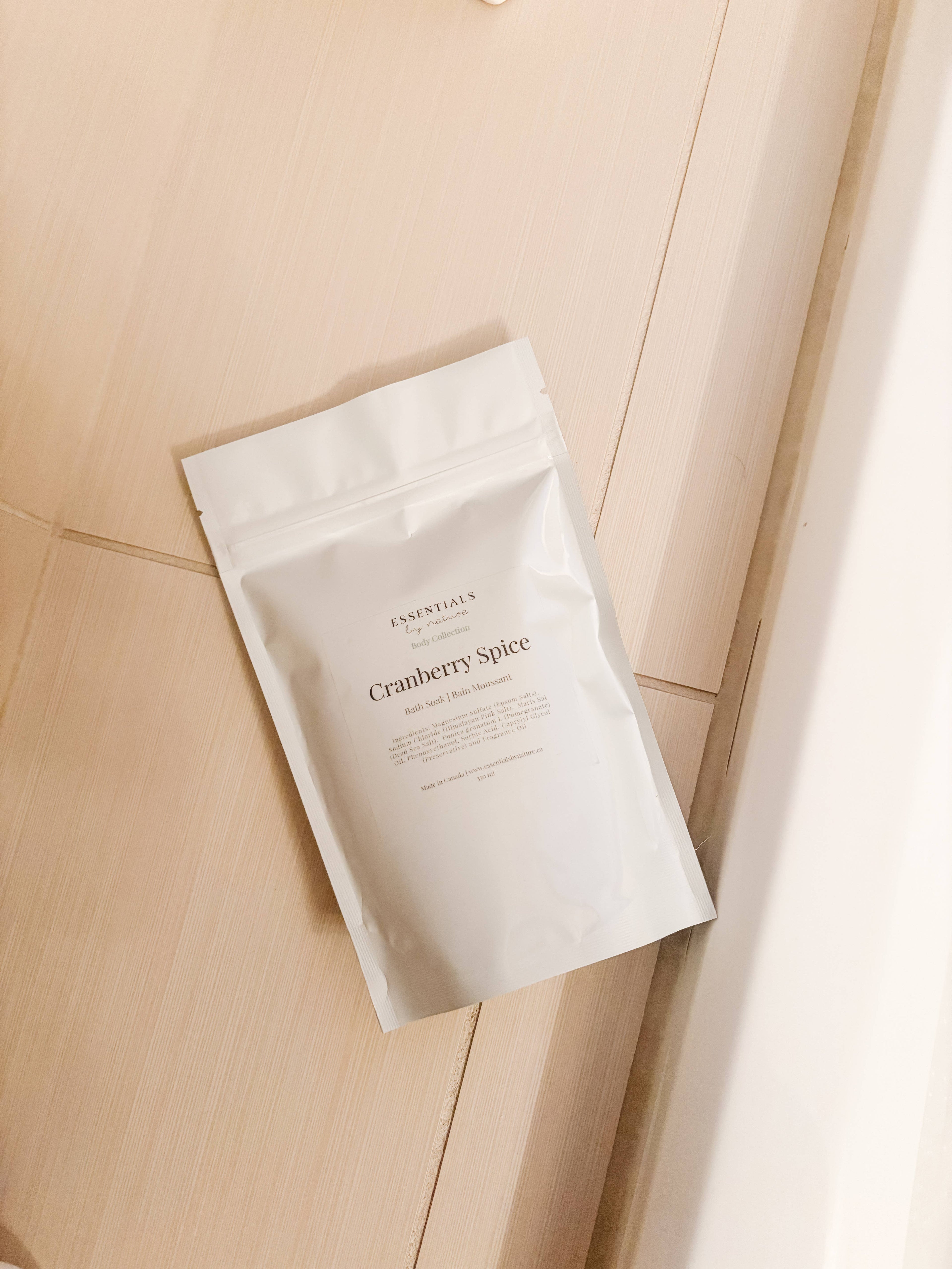 NR CRANBERRY SPICE BATH SOAK | ESSENTIALS
