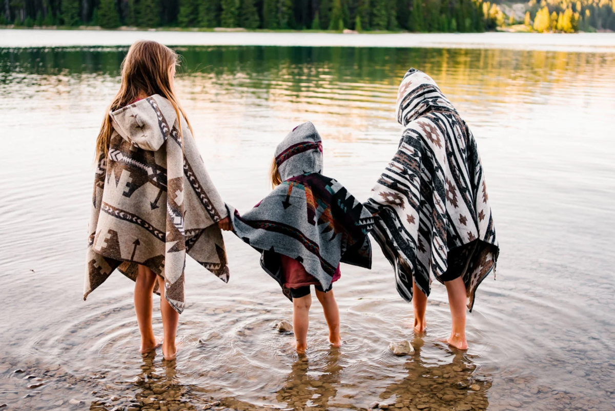 NR MINI PONCHO | CASCADIA