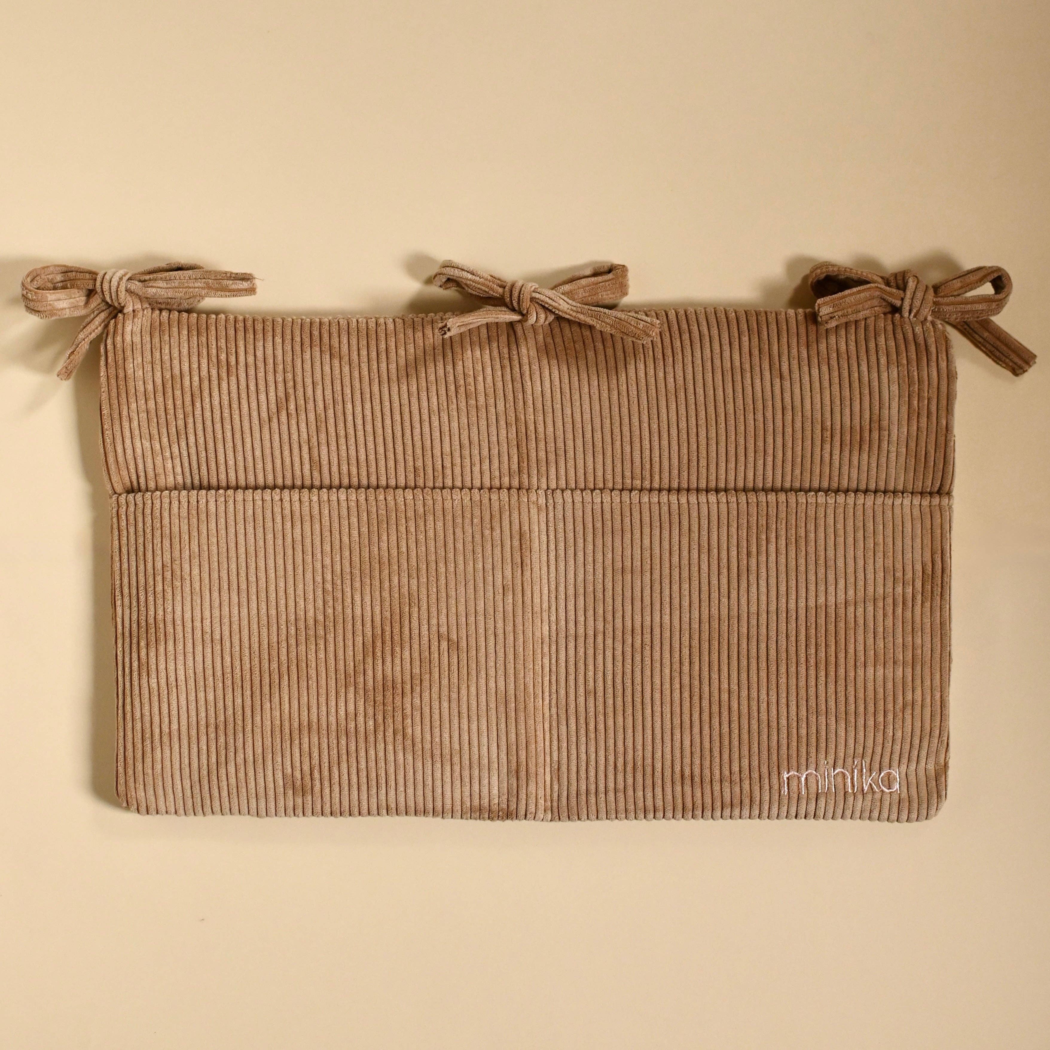 NR MINIKA CRIB ORGANIZER | ALMOND