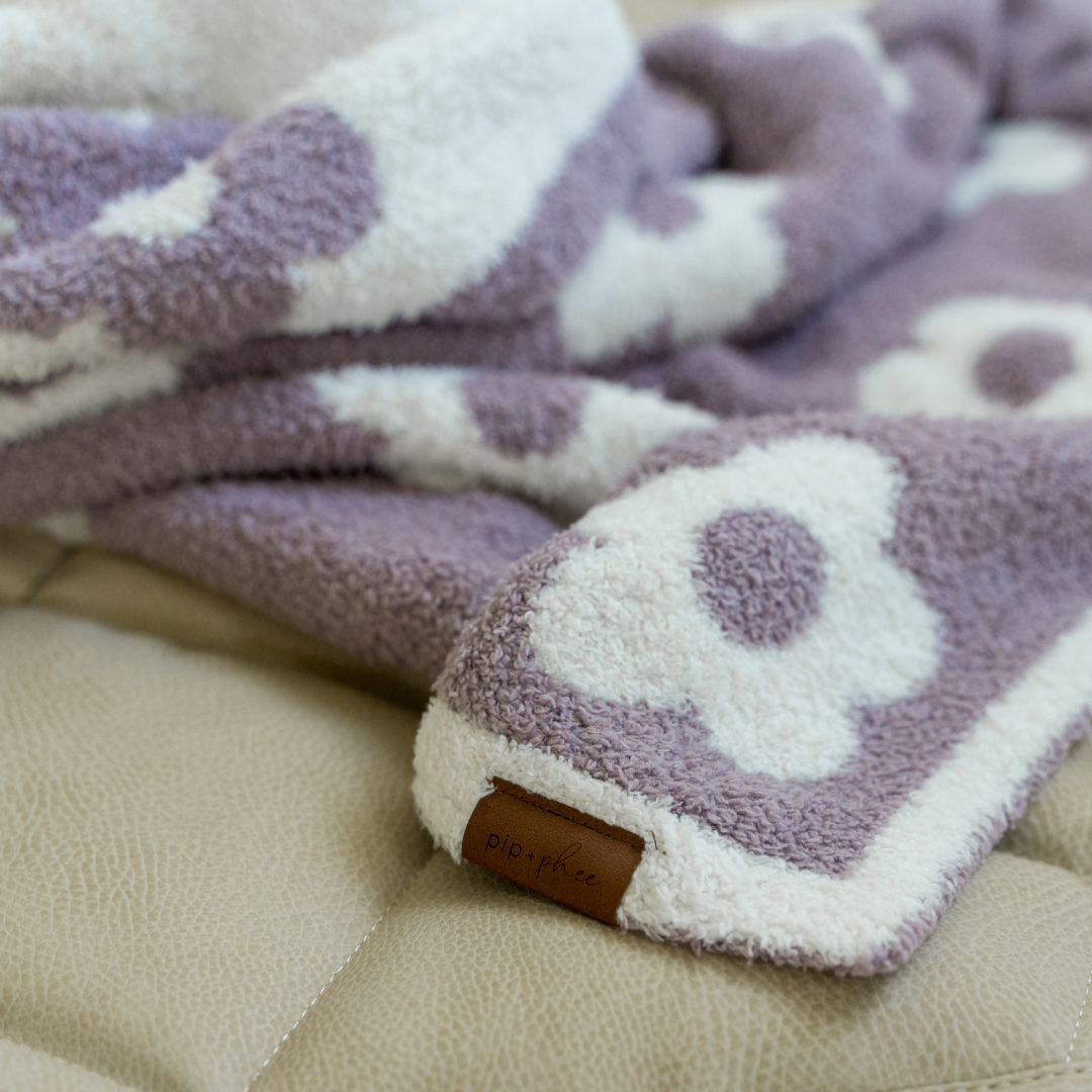 NR PIP PHEE TODDLER PLUSH BLANKET | CARAMEL SMILEY