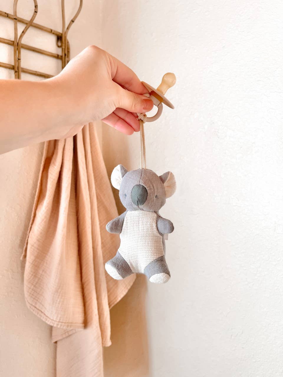 NR BITZY PAL NATURAL PACIFIER PLUSH | COW