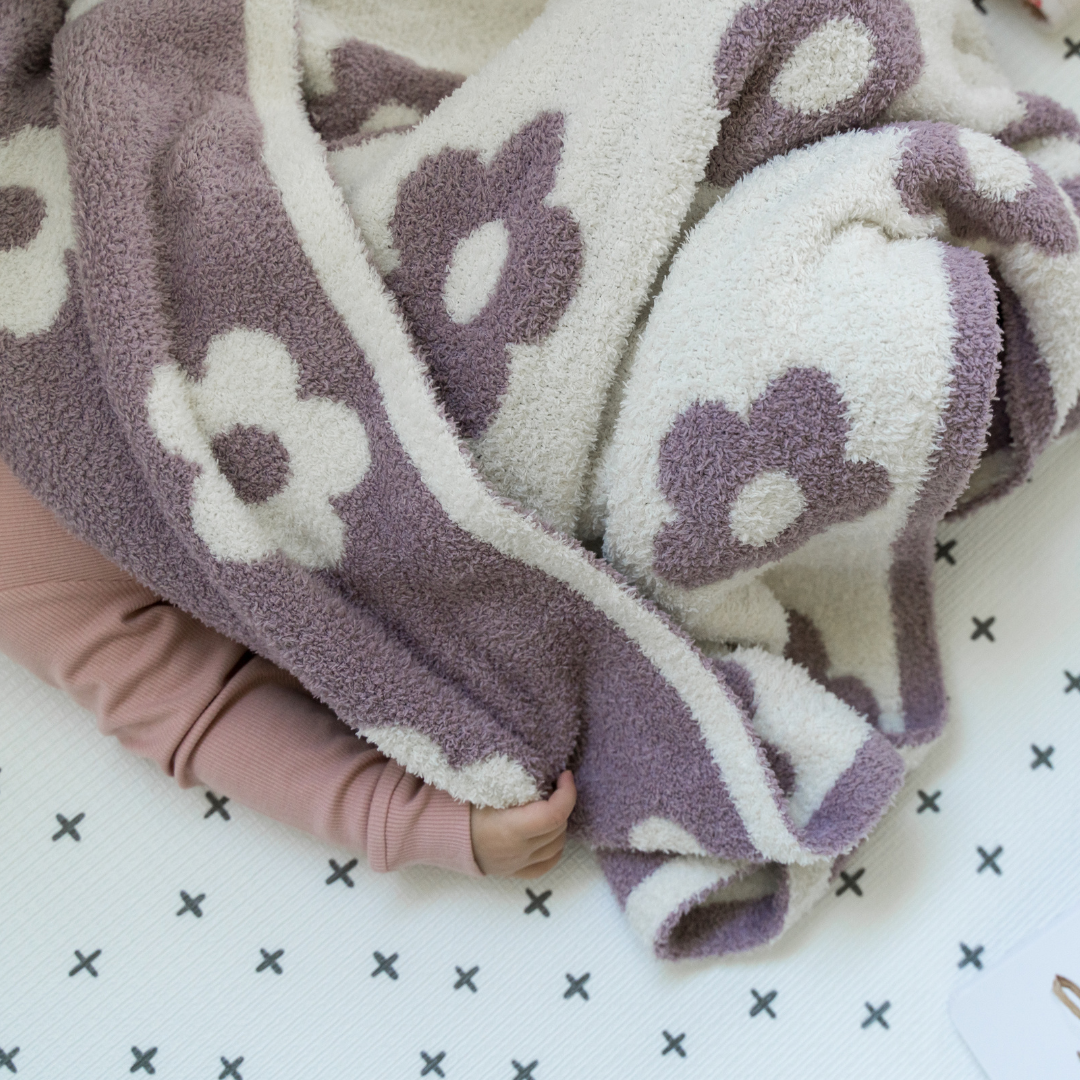 NR PIP PHEE TODDLER PLUSH BLANKET | BLACK LIGHTNING