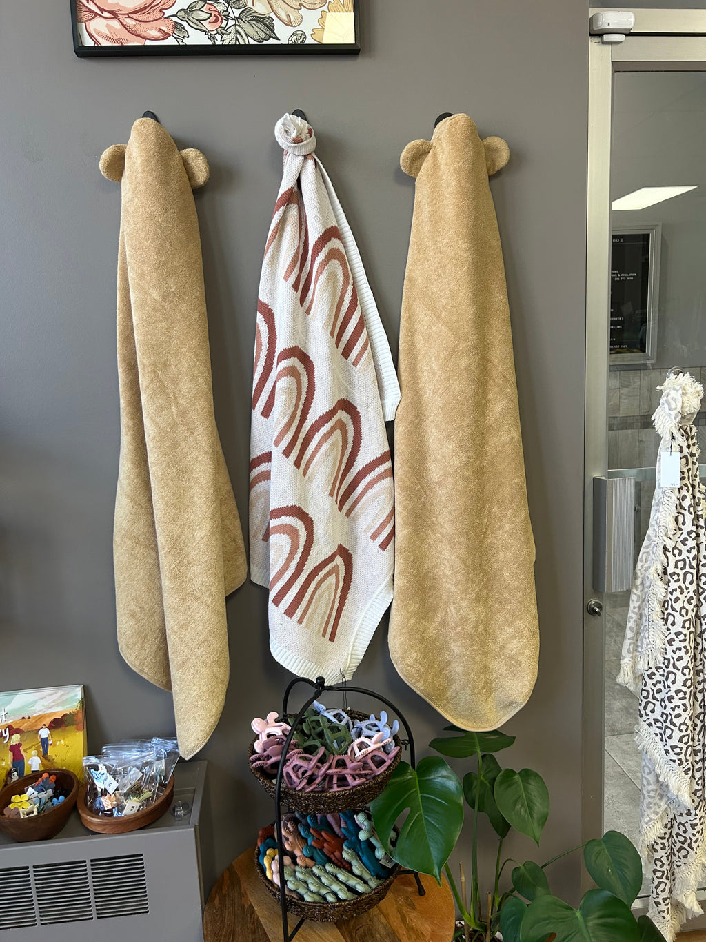 NR HOODED BEAR TOWEL | 36x36 | HARVEST