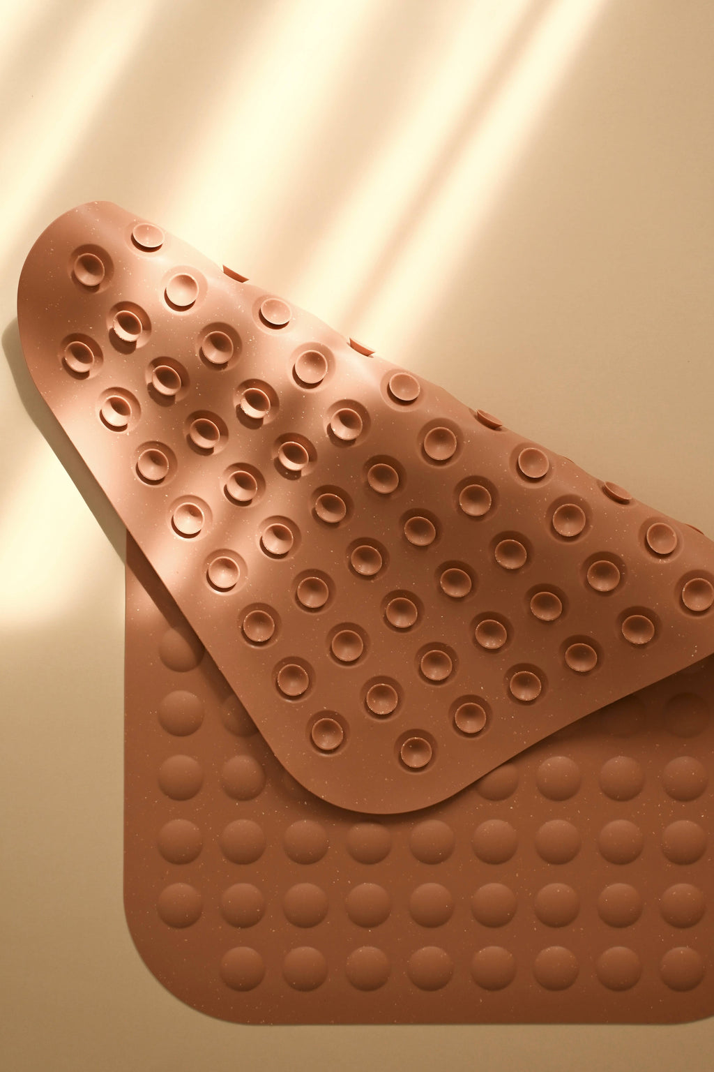 NR MINIKA BATH MAT | ALMOND