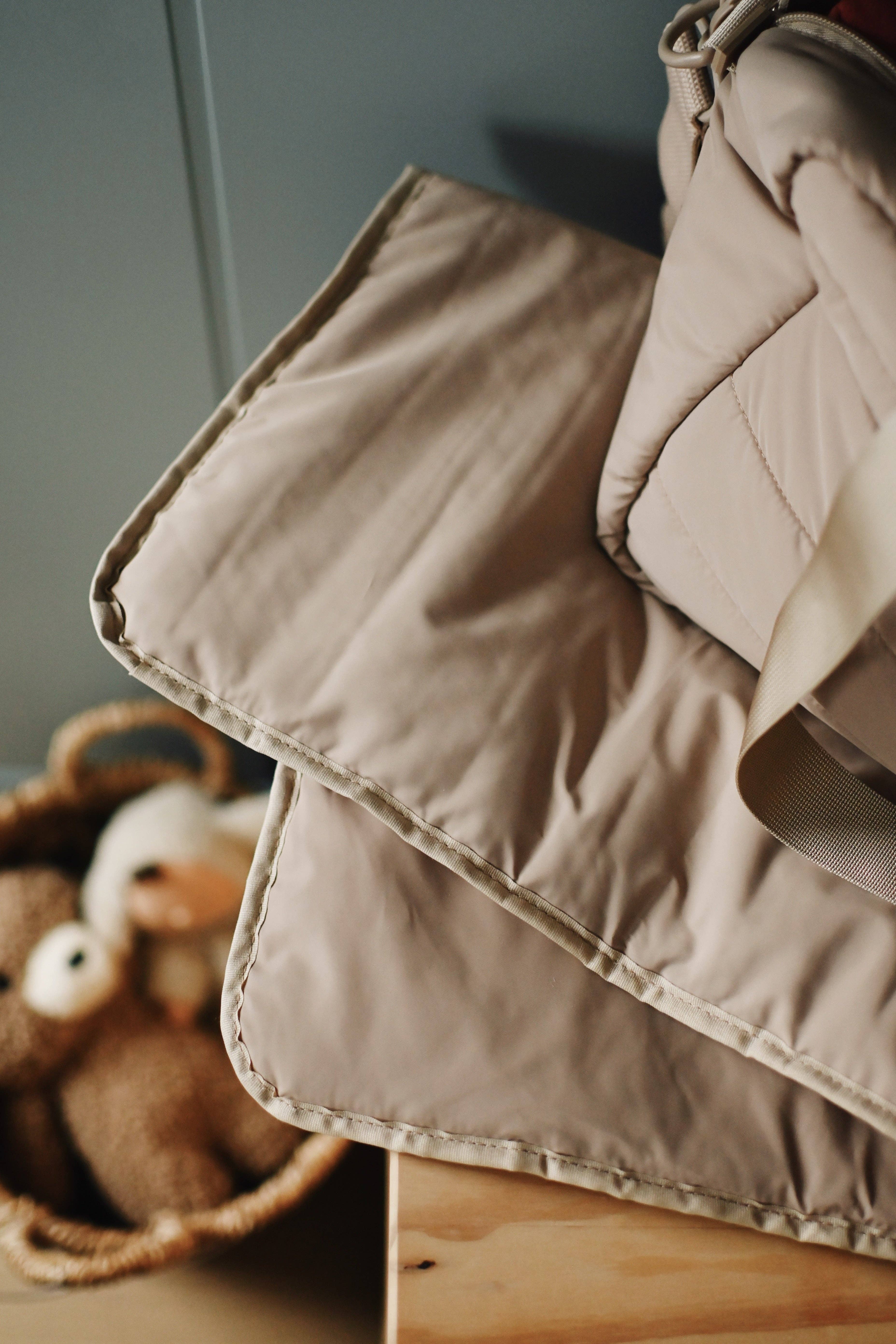 NR MINIKA DIAPER BAG | LATTE