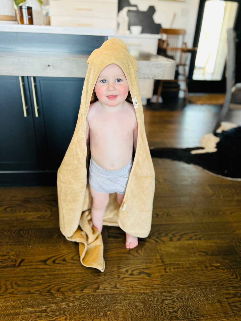 NR HOODED BEAR TOWEL | 36x36 | HARVEST