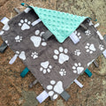 NR GG SNUGGLE BLANKY | PAW PRINT